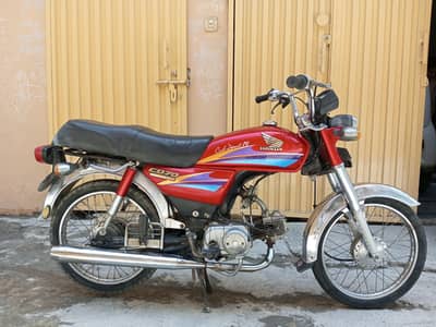 genuine soundless bike available excellent fuel average