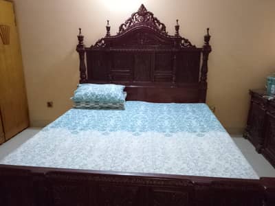 Chinioti King Size Bed Set with Dressing Table & 2 Side Tables