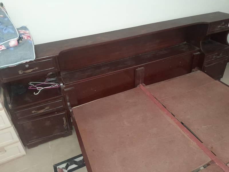 bed with side table 2