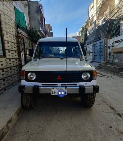 Mitsubishi Pajero 1989