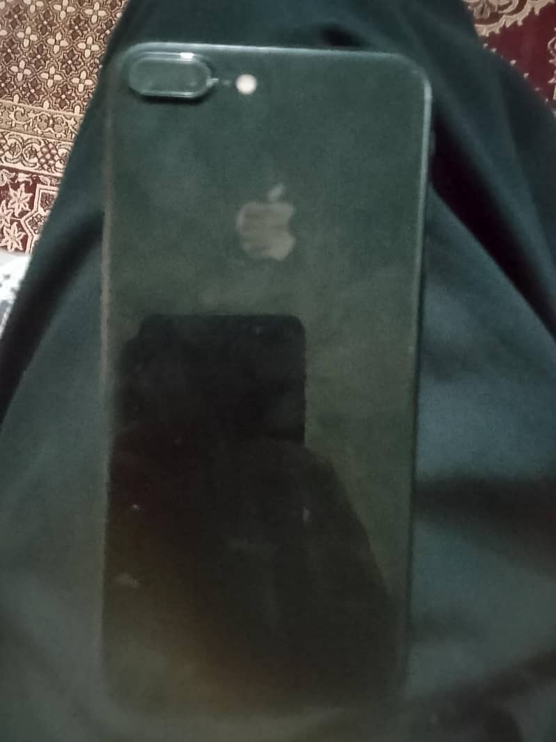 Apple iPhone 7 Plus 1