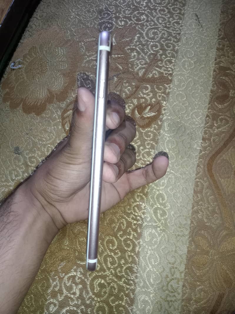 Apple iPhone 7 Plus 5
