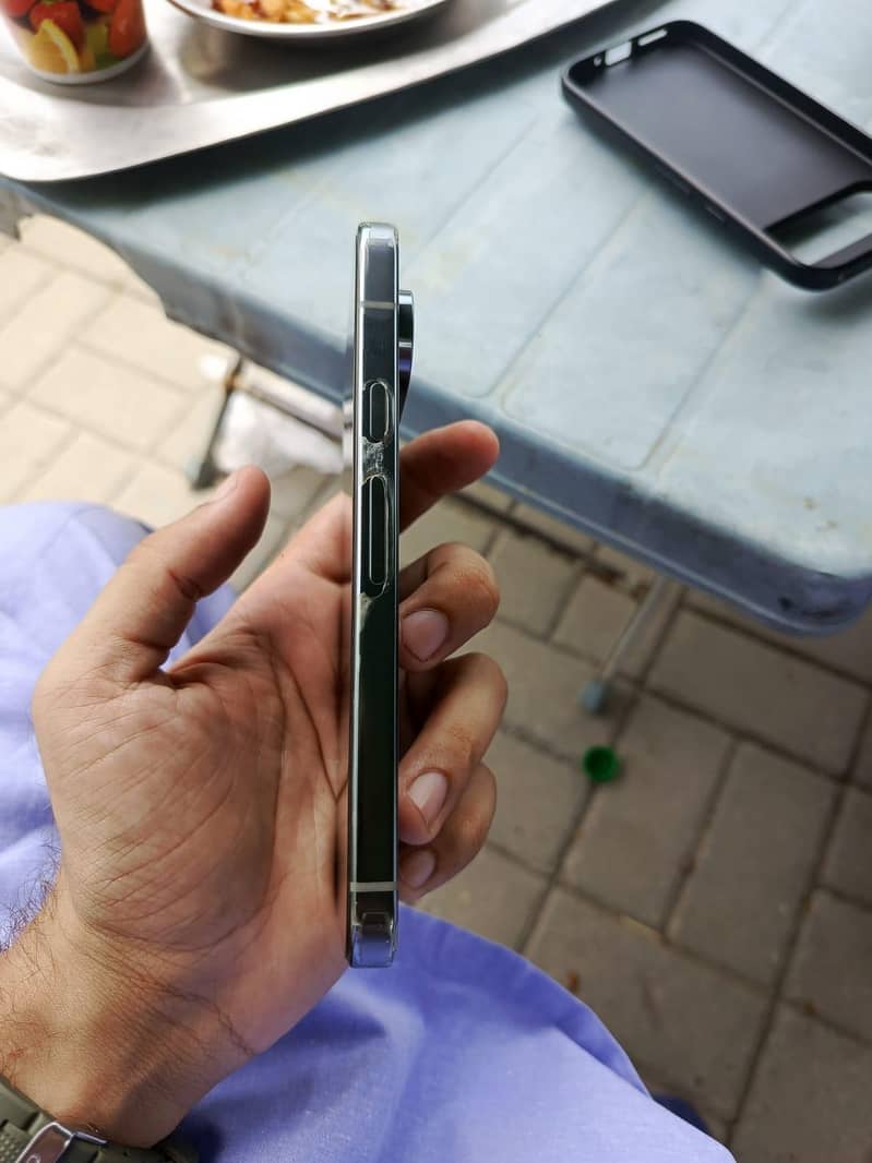 Google Pixel 9 Pro 4