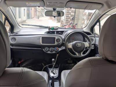 Toyota Vitz 2012
