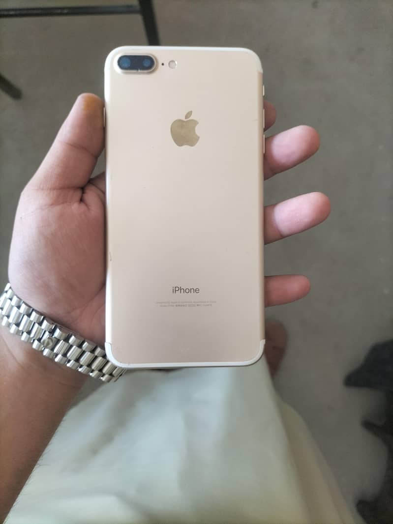 Apple iPhone 7 Plus 1