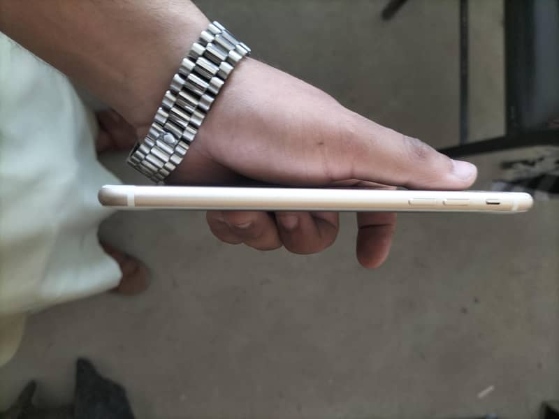 Apple iPhone 7 Plus 2