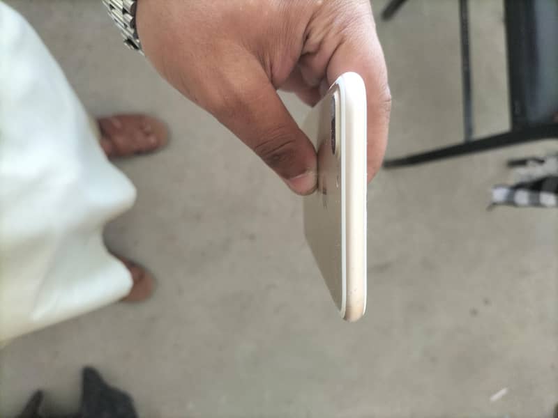Apple iPhone 7 Plus 4