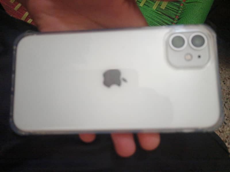 Apple iPhone 11 0