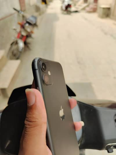 Apple iPhone 11
