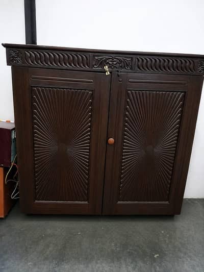 almirah / wooden almirah