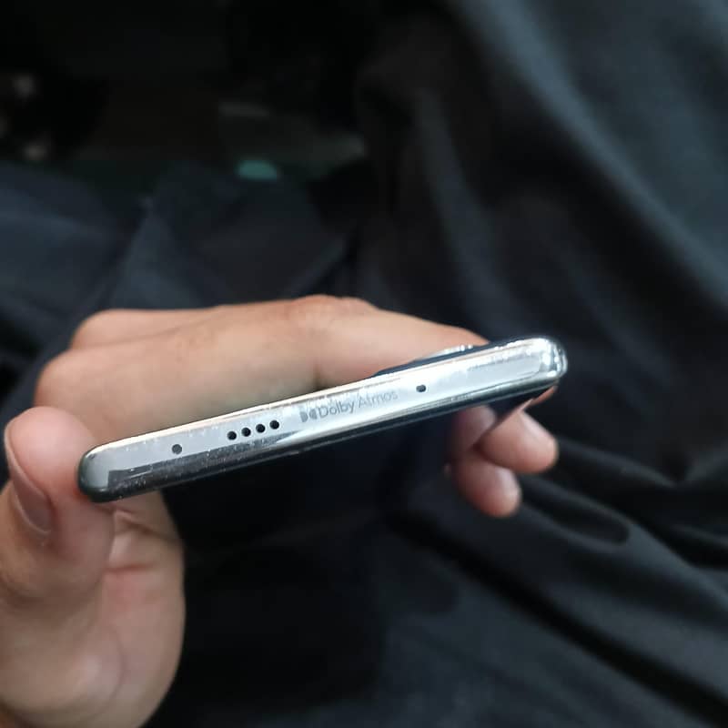 Tecno CAMON 40 Pro 4