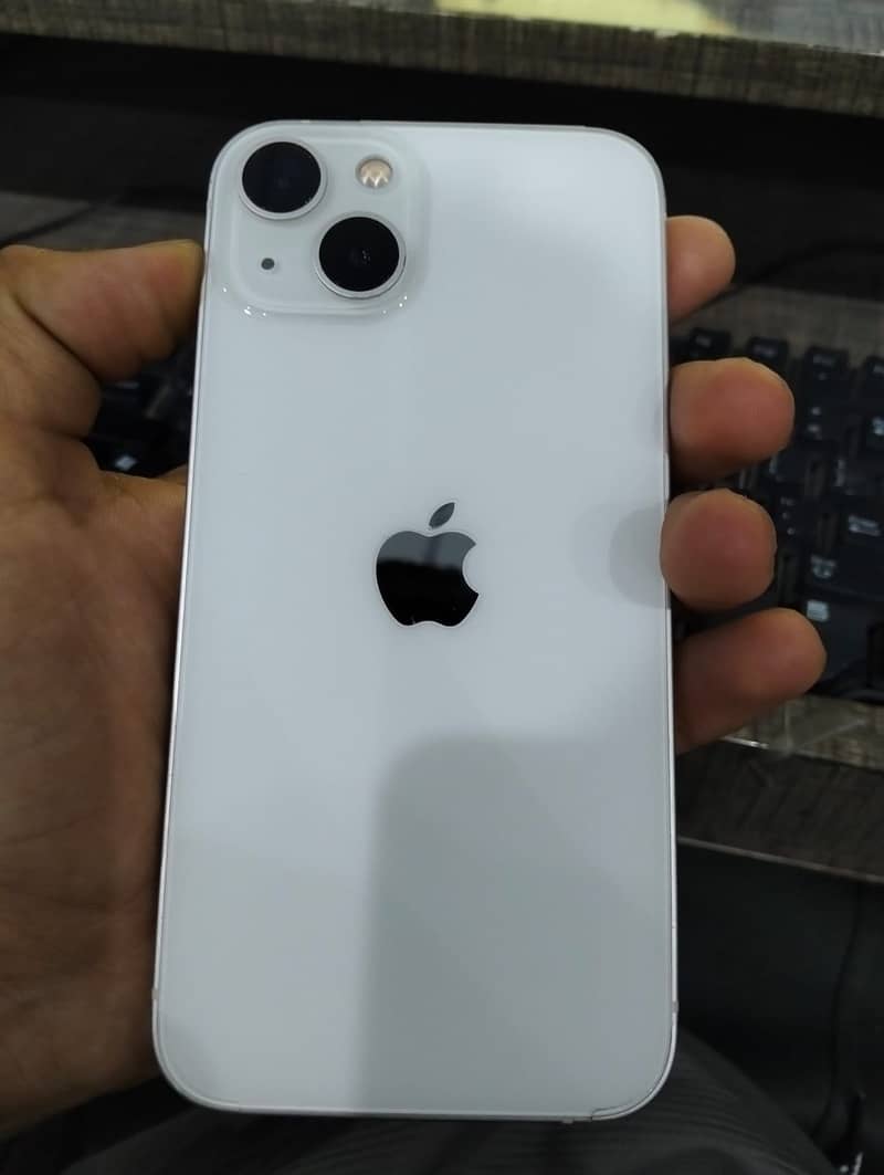 Apple iPhone 13 2