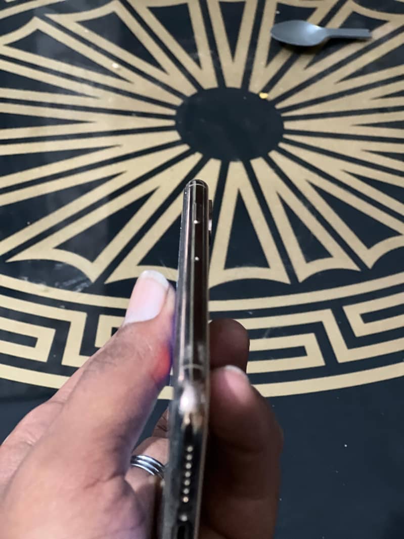 iphone Xs max 4