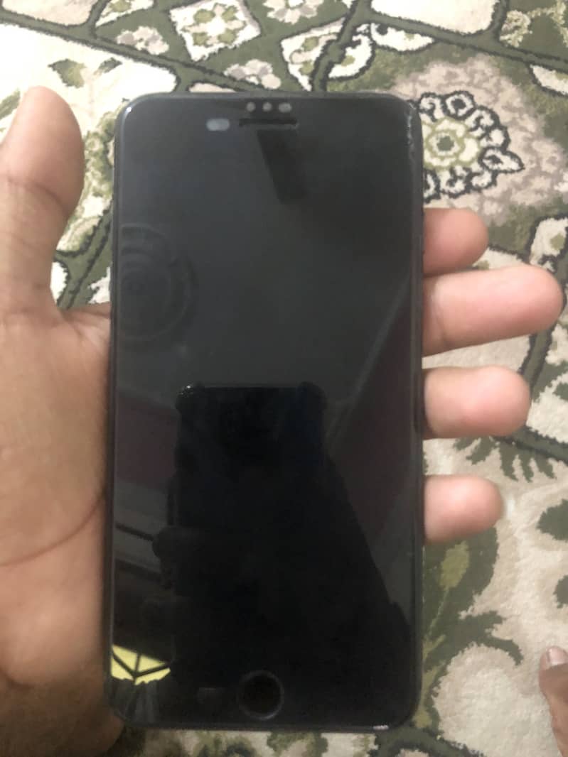 Apple iPhone 8 Plus 3