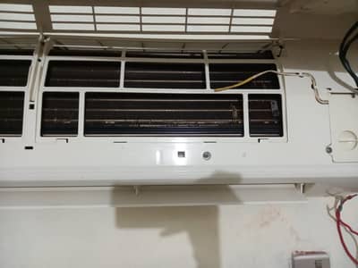 gree 1.5 ton non inverter