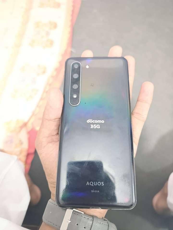 Sharp Aquos R5G 2