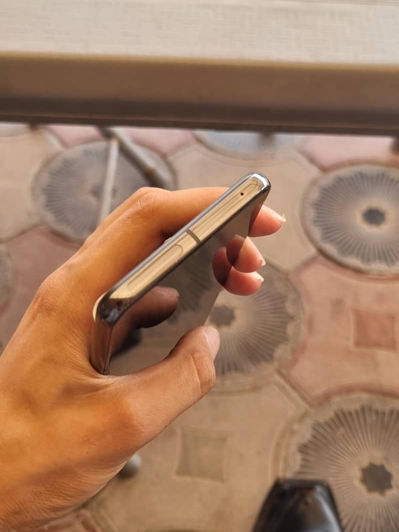 Google Pixel 8 Pro 4