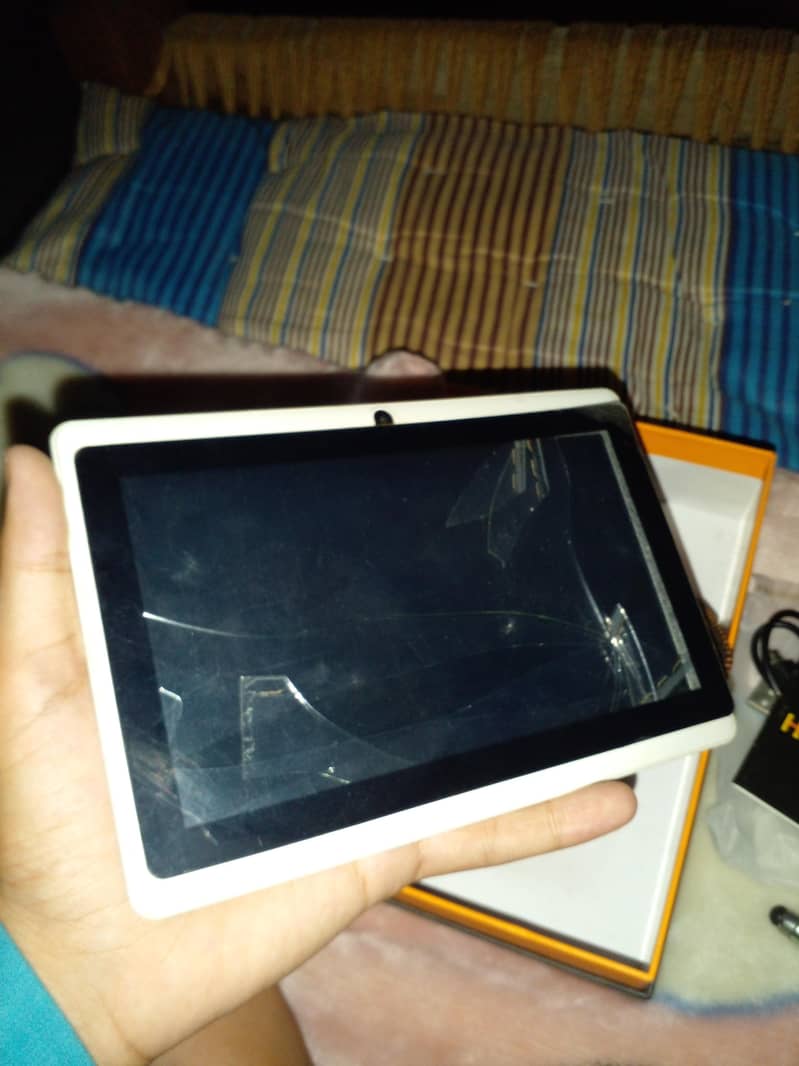 tabletes screen broken 3