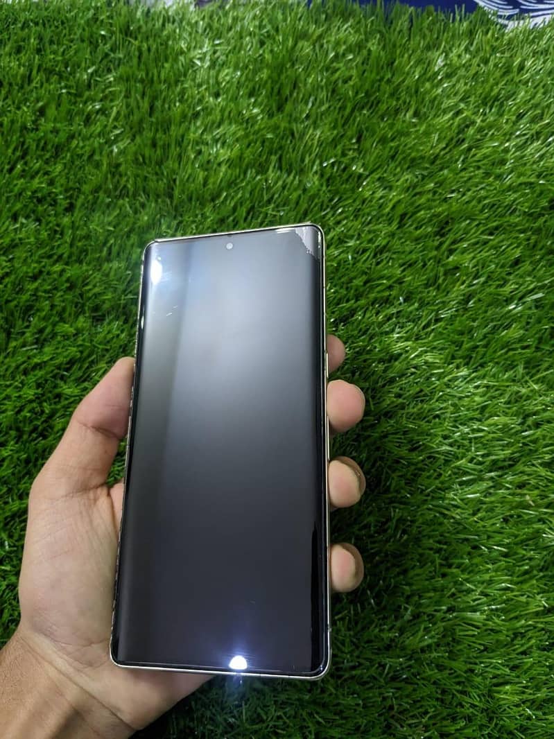 Google Pixel 7 Pro 6