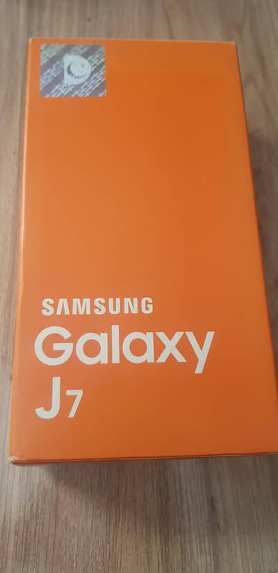 Samsung Mobile J7