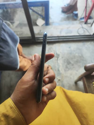 Apple iPhone SE