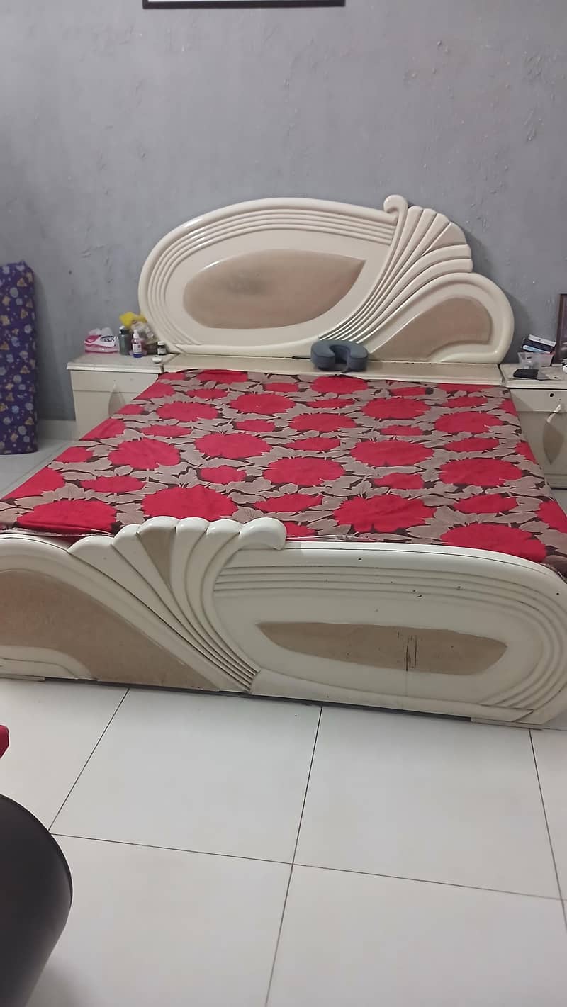 complete bed set 0