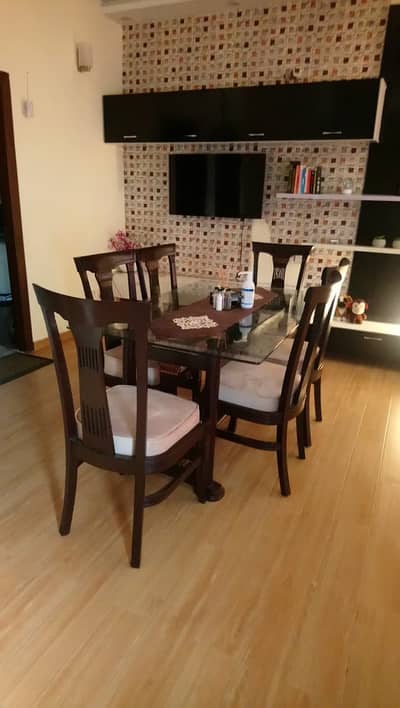 Dining table and chairs set