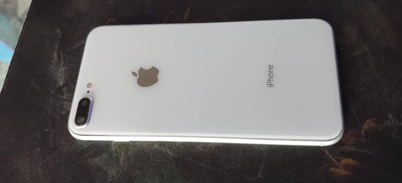 Apple iPhone 8 Plus 5
