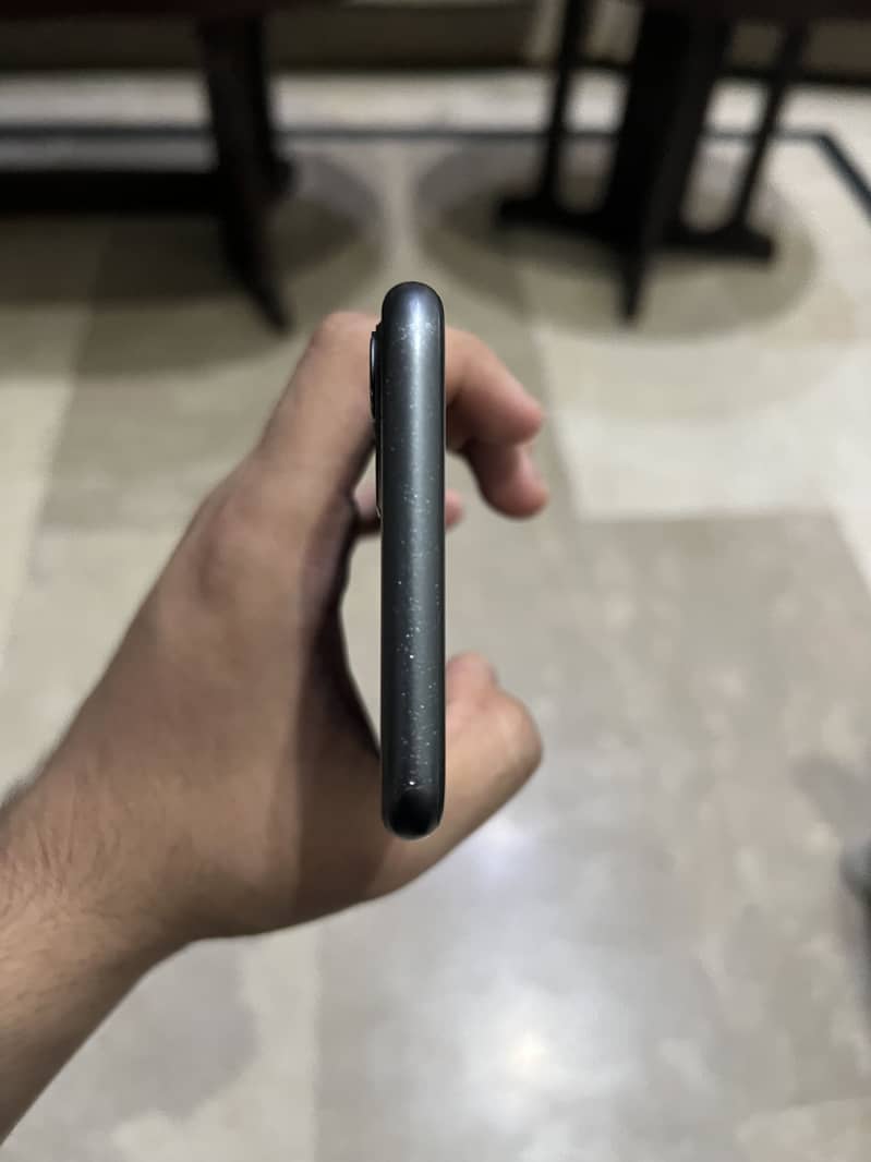 iPhone 11 Jv 4