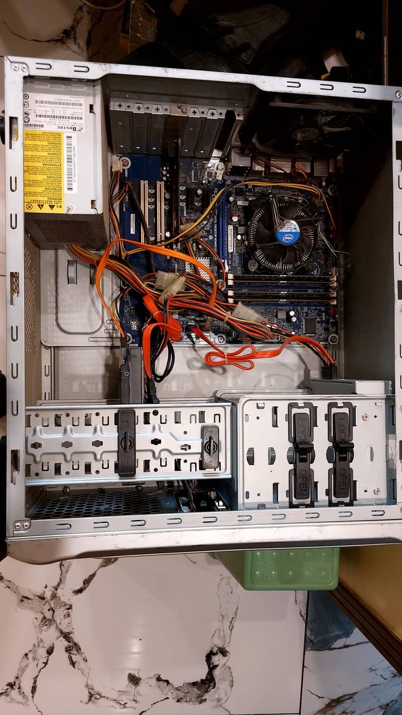 Intel processor based desktop 4