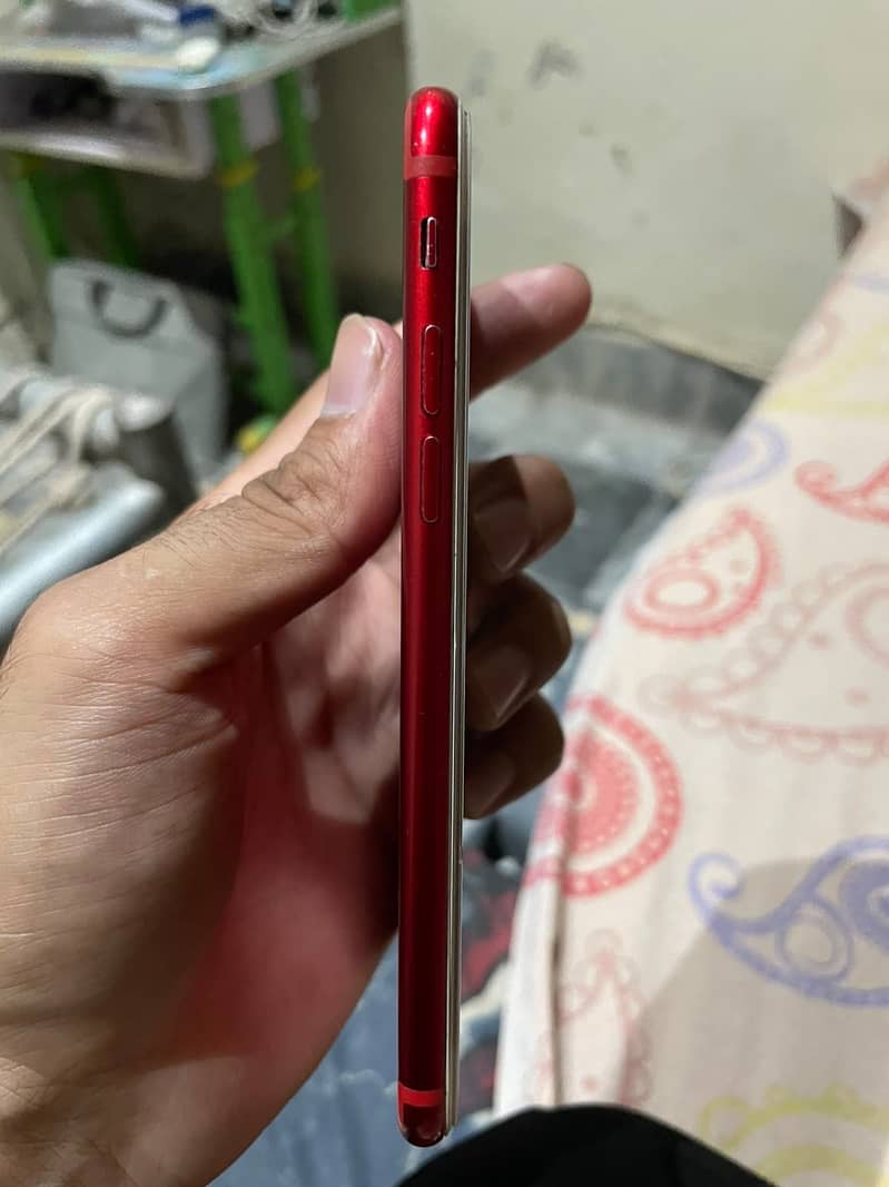 Apple iPhone 7 2