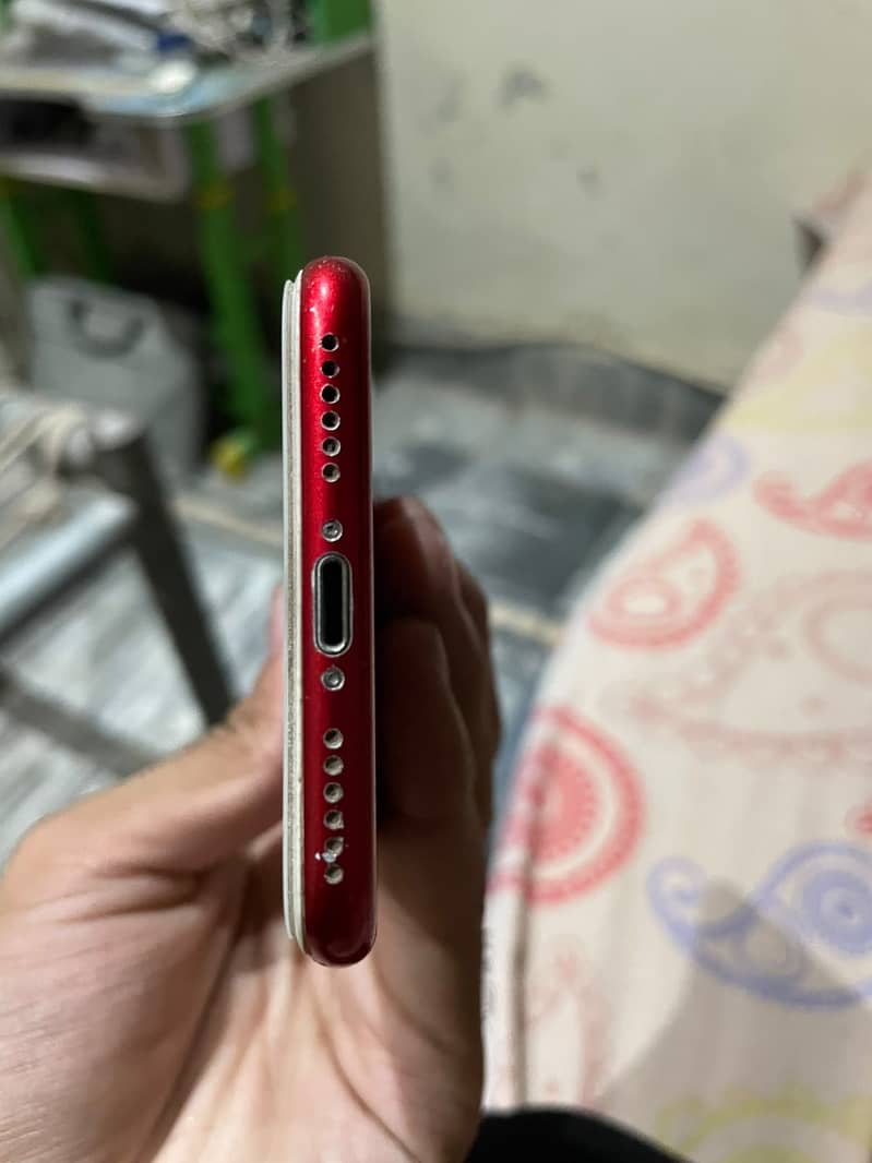 Apple iPhone 7 4