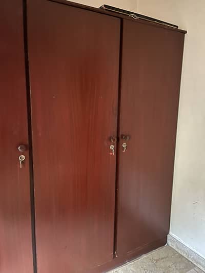 Partex wardrobe (3 doors)