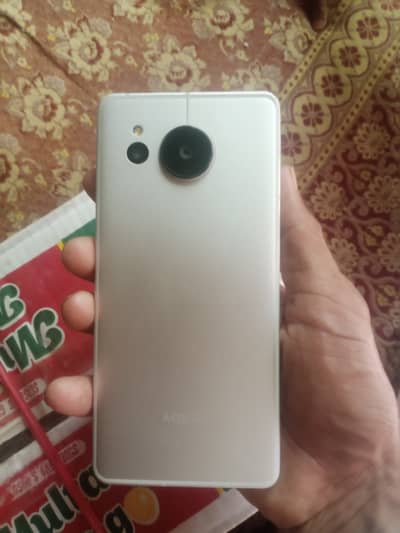 Sharp Aqus sense 7 plus 6 /128