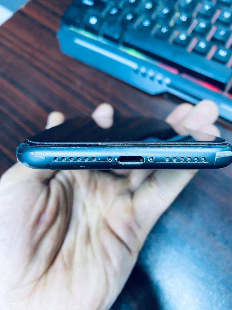 Apple iPhone 11 5