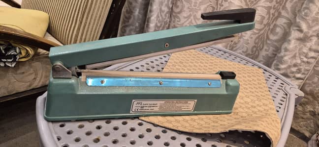 almost new sealer machine for sale