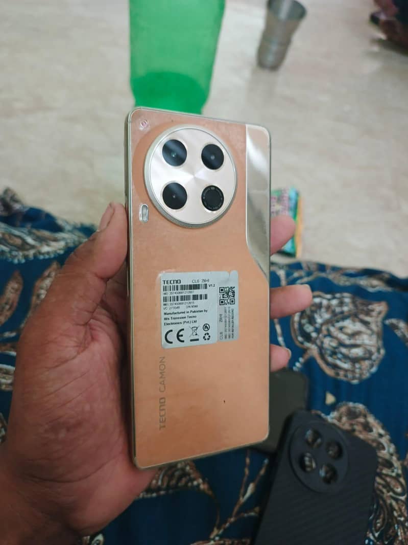 Tecno CAMON 30 1