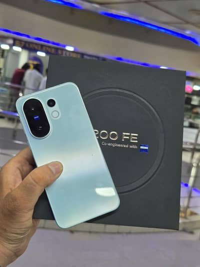 Vivo X200fe