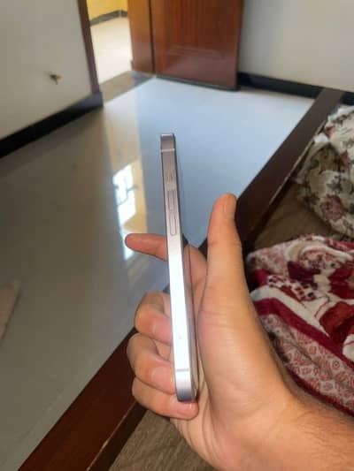 Apple iPhone 14