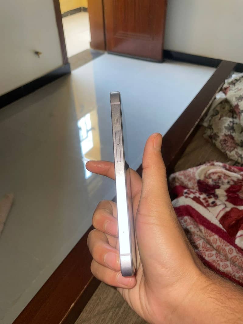 Apple iPhone 14 0