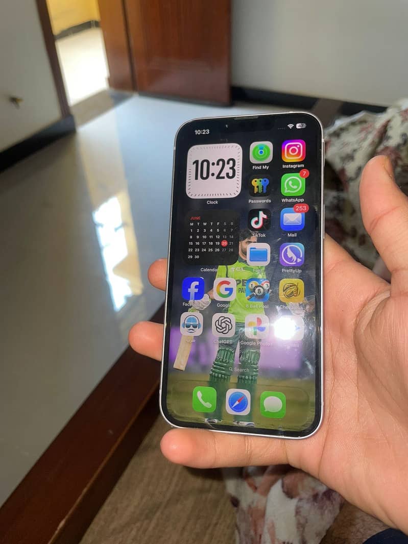 Apple iPhone 14 3