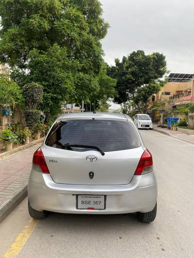 Toyota Vitz 2008 (ANTIQUE)