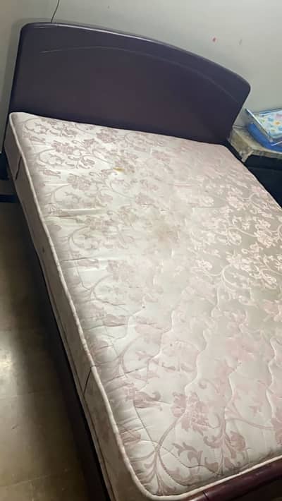 Queen size bed for sale with 2 side tables