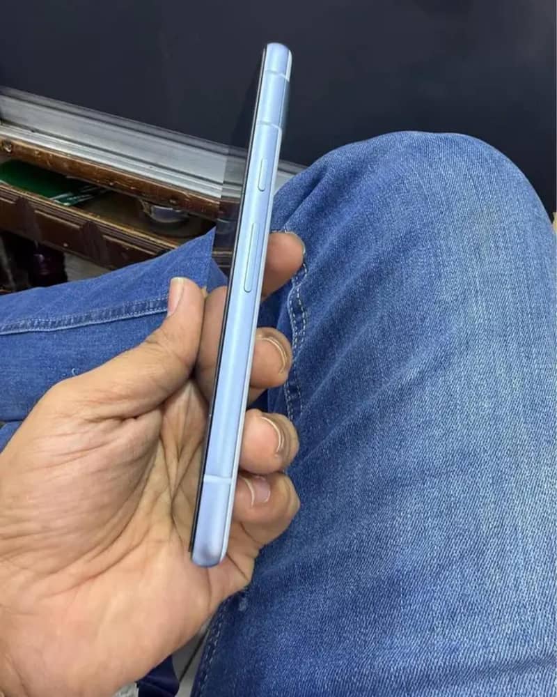 Google Pixel 7a 2