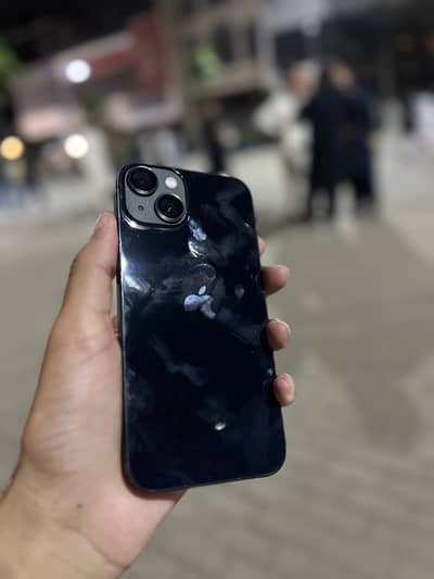 Apple iPhone 13