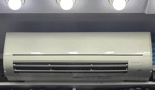 mitsubmishi ac in working good condition