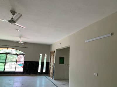 2 KANAL UPPER PORTION AVAILABLE FOR RENT IN NFC 1 NEAR WAPDA TOWN