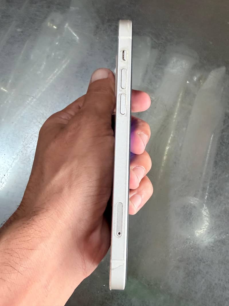 Apple iPhone 12 1