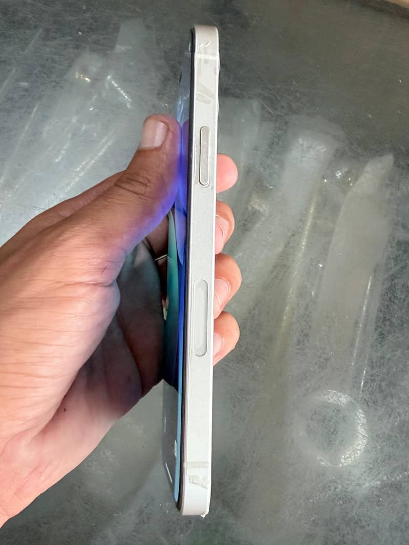 Apple iPhone 12 2