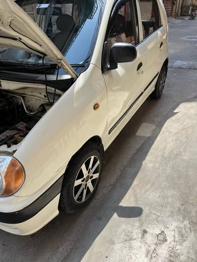 hyundai santro model 2004 but looks like 2024model
